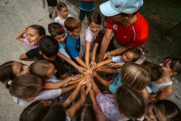 Povezovanje in vključevanje otrok ter mladih v šport