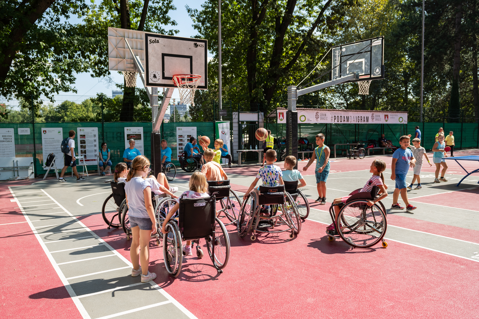 Utrinki prvega ljubljanskega festivala športa